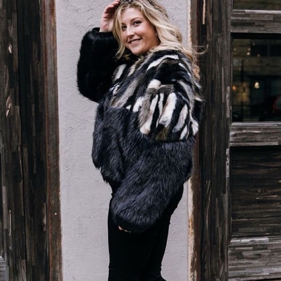 Fur coat Sosken studios. - Picture 4 of 13